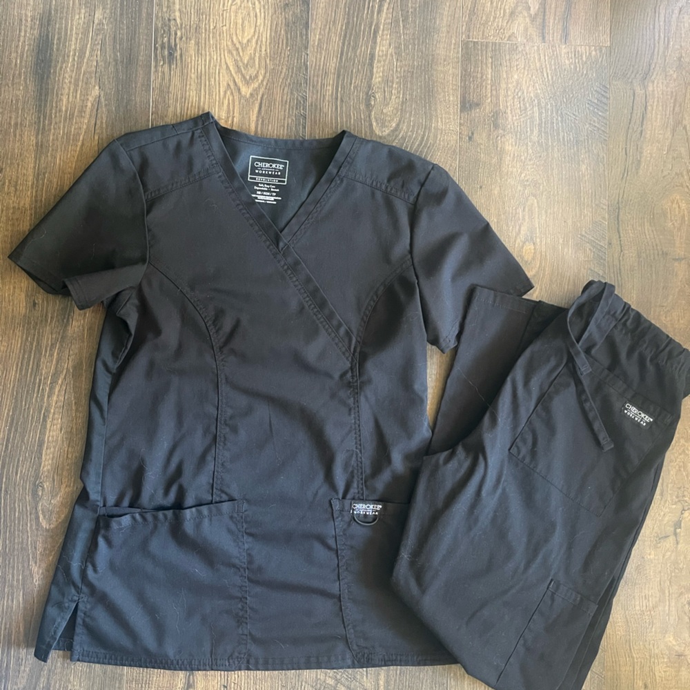 Cherokee Women's Black Scrub Set